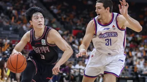 小米与英雄联盟联手，定制设备热销